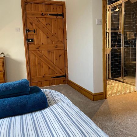 Bed and Breakfast Little Hilton Farm à Haverfordwest Extérieur photo